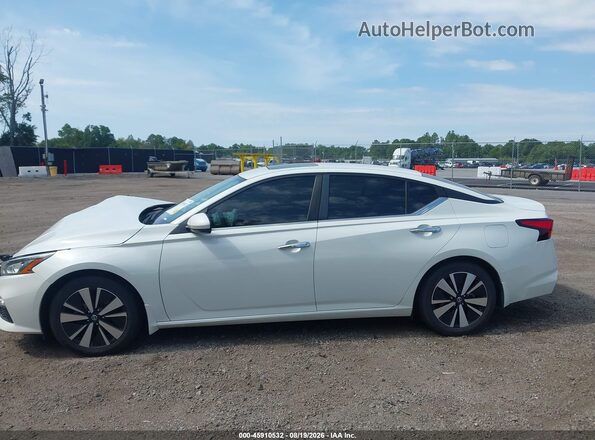 1N4BL4DV6NN307170 2022 NISSAN ALTIMA White Панорамний вид салону 360°