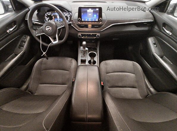 1N4BL4DV6RN346122 2024 NISSAN ALTIMA Silver Vista del salpicadero