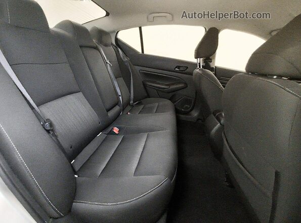 1N4BL4DV6RN346122 2024 NISSAN ALTIMA Silver Vista de los asientos traseros