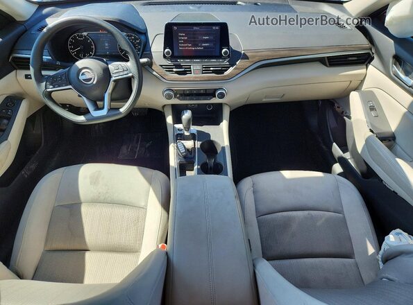 1N4BL4DV6SN301199 2025 NISSAN ALTIMA White Առջևի վահանակի տեսք