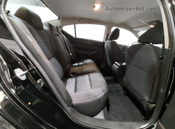 1N4BL4DV6TN323463 2026 NISSAN ALTIMA Black Widok tylnych siedzeń