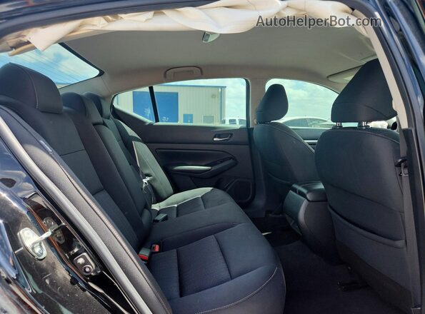 1N4BL4DV7MN331797 2021 NISSAN ALTIMA Black Rear seats view