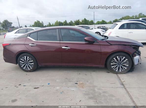 1N4BL4DV7PN313885 2023 NISSAN ALTIMA Бордовый Вид щитка приборов