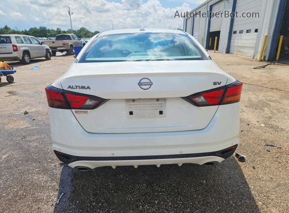 1N4BL4DV7RN408336 2024 NISSAN ALTIMA White უკანა ხედი