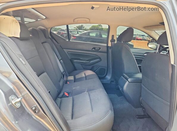 1N4BL4DV7SN318898 2025 NISSAN ALTIMA Gray Հետևի նստատեղերի տեսք