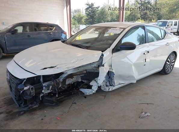 1N4BL4DV7SN358754 2025 NISSAN ALTIMA White Widok z przodu