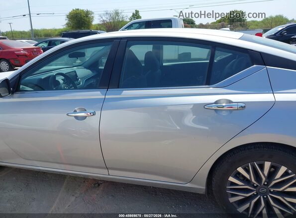 1N4BL4DV7SN378339 2025 NISSAN ALTIMA Silver Widok wnętrza 360 stopni