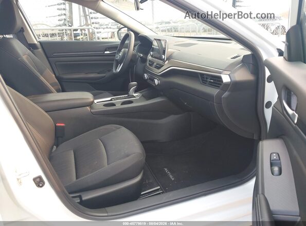 1N4BL4DV7SN411064 2025 NISSAN ALTIMA White Front interior view