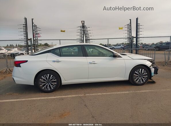 1N4BL4DV7SN411064 2025 NISSAN ALTIMA White Rear interior view