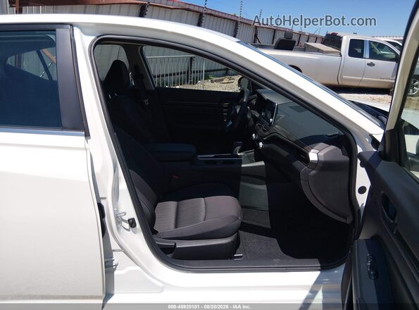 1N4BL4DV7TN331006 2026 NISSAN ALTIMA White წინა სალონის ხედი