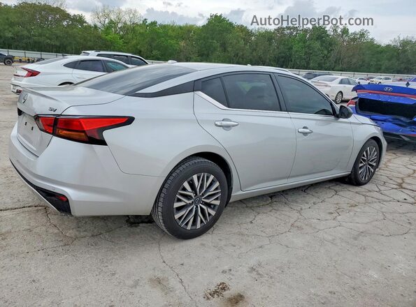 1N4BL4DV8RN302865 2024 NISSAN ALTIMA Silver Задня права чверть