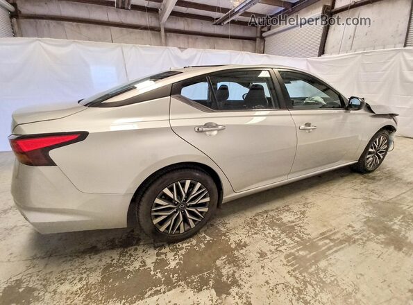 1N4BL4DV8SN366457 2025 NISSAN ALTIMA Silver Rear right