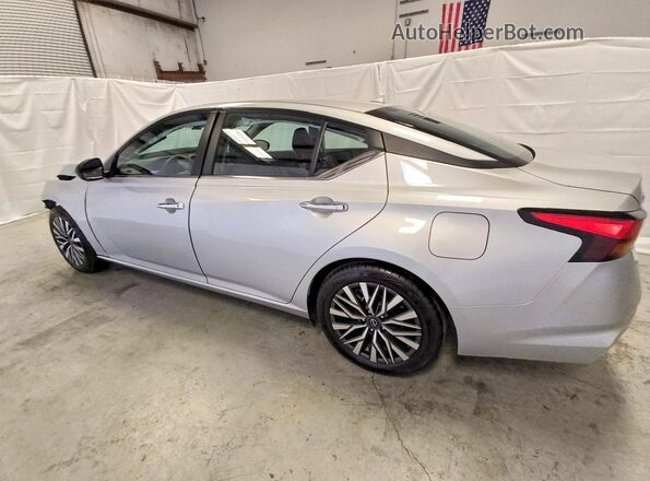 1N4BL4DV8SN366457 2025 NISSAN ALTIMA Silver Rear left