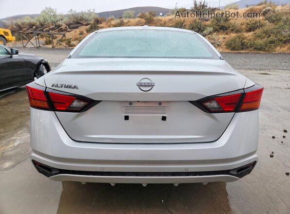 1N4BL4DV8SN403118 2025 NISSAN ALTIMA Silver Widok tylnych siedzeń