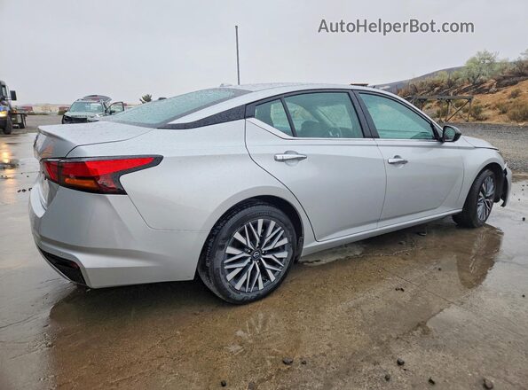 1N4BL4DV8SN403118 2025 NISSAN ALTIMA Silver Widok z przodu