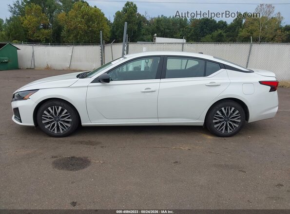 1N4BL4DV8TN320774 2026 NISSAN ALTIMA White Vista interior de 360 grados