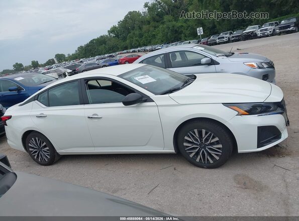1N4BL4DV9SN355418 2025 NISSAN ALTIMA Белый Вид задней части салона