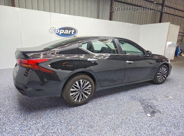 1N4BL4DV9SN371702 2025 NISSAN ALTIMA Черный Задняя правая четверть