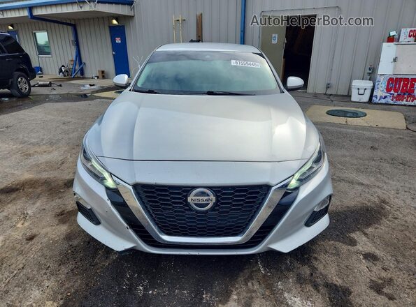 1N4BL4DVXMN409263 2021 NISSAN ALTIMA Серебряный Вид спереди