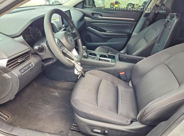 1N4BL4DVXMN409263 2021 NISSAN ALTIMA Серебряный Вид салона спереди