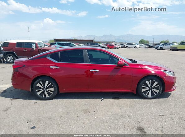 1N4BL4DVXNN346537 2022 NISSAN ALTIMA Красный Вид задней части салона