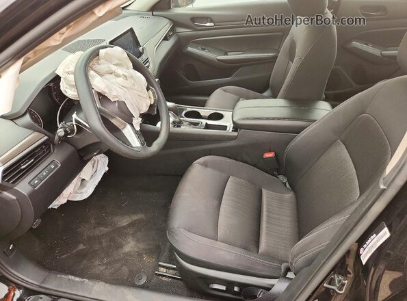 1N4BL4DVXRN324818 2024 NISSAN ALTIMA Черный Вид салона спереди