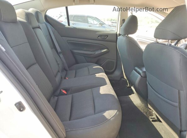 1N4BL4DVXRN368902 2024 NISSAN ALTIMA White Rear seats view