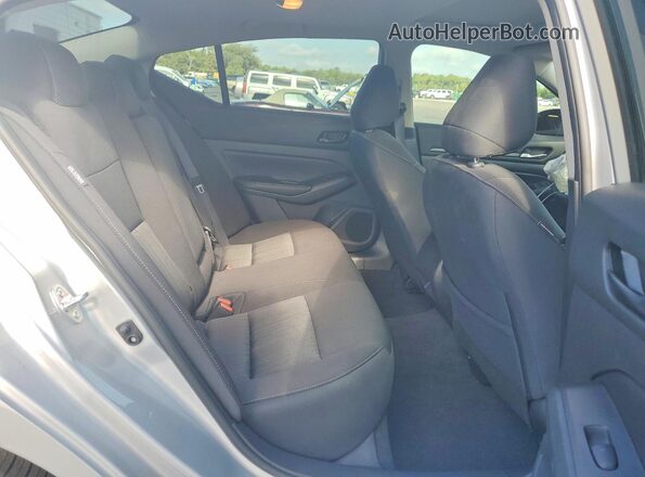 1N4BL4DVXRN396599 2024 NISSAN ALTIMA Silver Vista de los asientos traseros