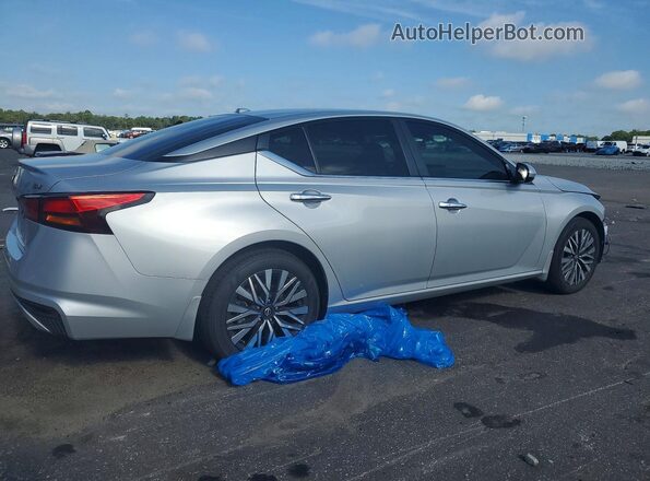 1N4BL4DVXRN396599 2024 NISSAN ALTIMA Silver Trasero derecho