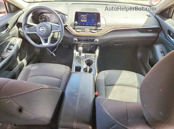 1N4BL4DVXRN398577 2024 NISSAN ALTIMA Красный Вид панели приборов