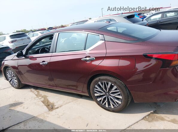 1N4BL4DVXSN324341 2025 NISSAN ALTIMA Burgundy Widok wnętrza 360 stopni