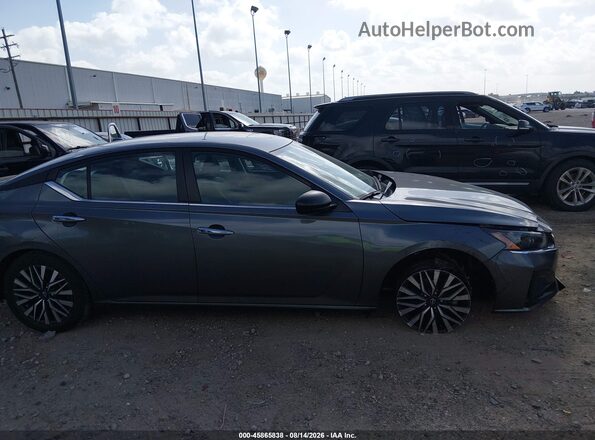 1N4BL4DVXSN359607 2025 NISSAN ALTIMA Gray Вид задньої частини салону