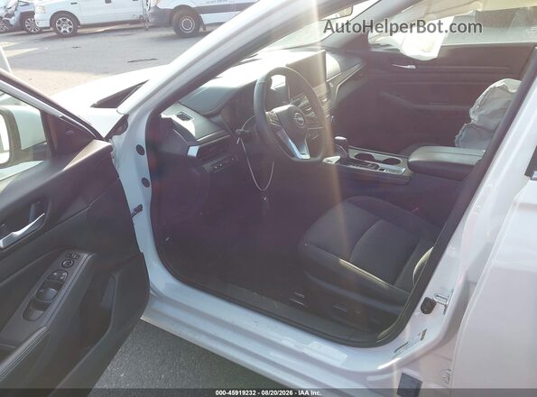 1N4BL4DVXSN363222 2025 NISSAN ALTIMA White Widok wnętrza z przodu