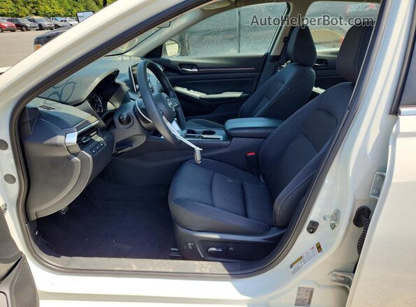 1N4BL4DVXSN401208 2025 NISSAN ALTIMA Белый Вид салона спереди
