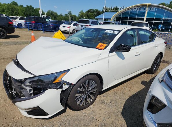 1N4BL4DVXTN313633 2026 NISSAN ALTIMA White Vista de la etiqueta del VIN
