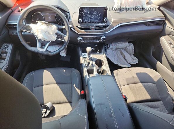 1N4BL4DVXTN313633 2026 NISSAN ALTIMA White Vista del salpicadero