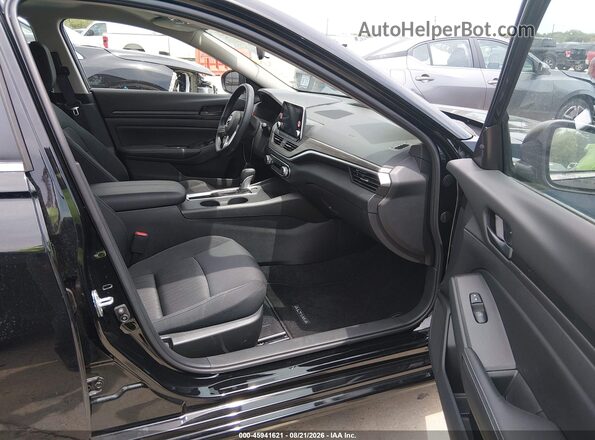 1N4BL4DVXTN330089 2026 NISSAN ALTIMA Black Widok wnętrza z przodu