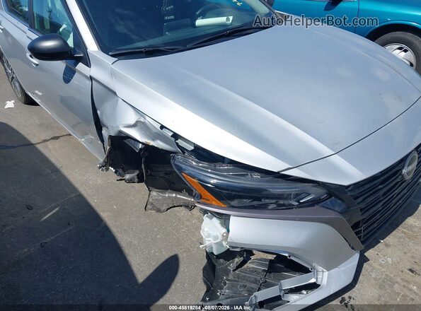 1N4BL4DW1TN305817 2026 NISSAN ALTIMA Silver Widok z przodu