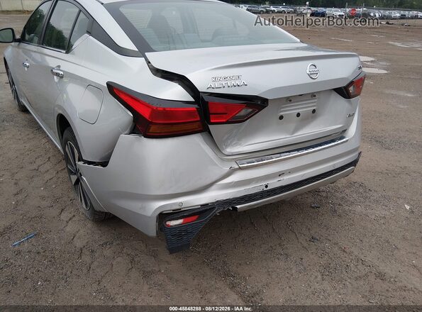 1N4BL4DW2MN356132 2021 NISSAN ALTIMA Серебряный Вид спереди