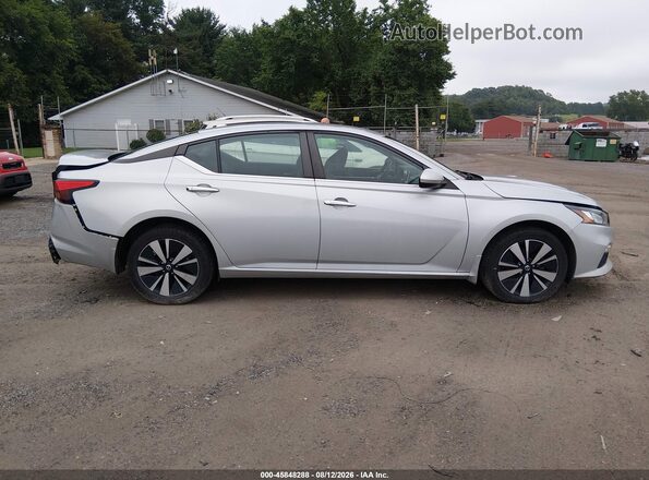 1N4BL4DW2MN356132 2021 NISSAN ALTIMA Серебряный Вид задней части салона