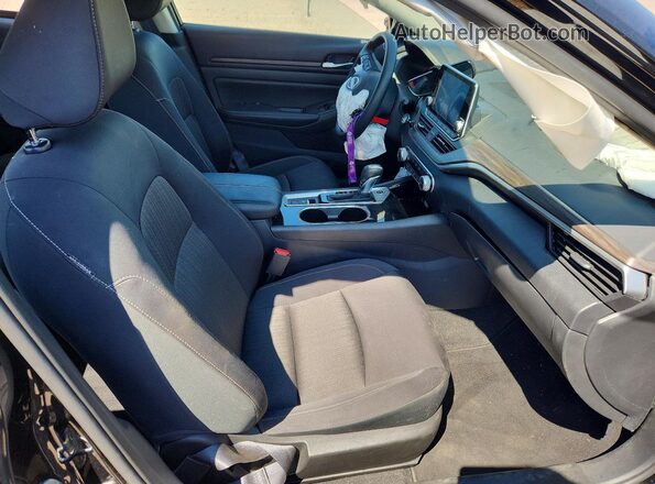 1N4BL4DW3RN326421 2024 NISSAN ALTIMA Черный Вид салона спереди