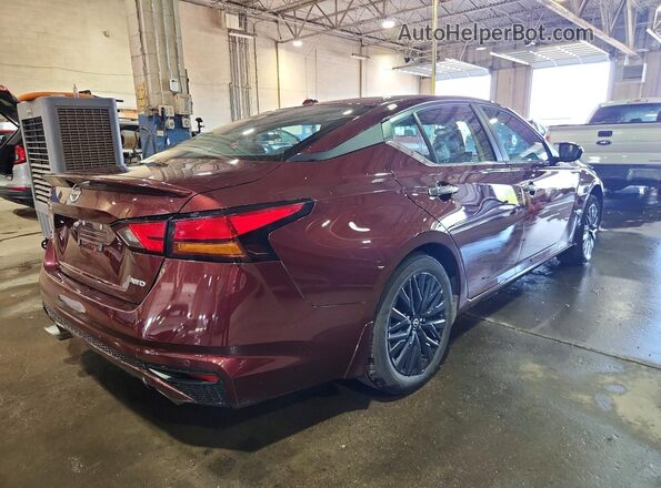 1N4BL4DW3SN377939 2025 NISSAN ALTIMA Burgundy Delantero derecho