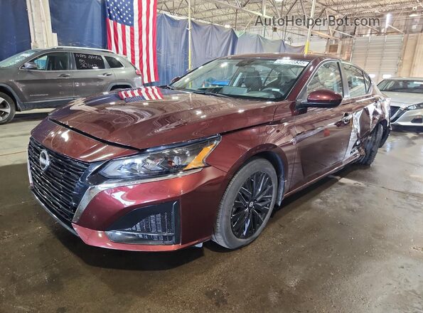 1N4BL4DW3SN377939 2025 NISSAN ALTIMA Burgundy Vista interior de 360 grados