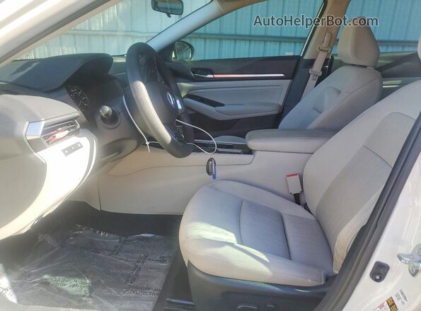 1N4BL4DW4MN324685 2021 NISSAN ALTIMA White Widok wnętrza z przodu