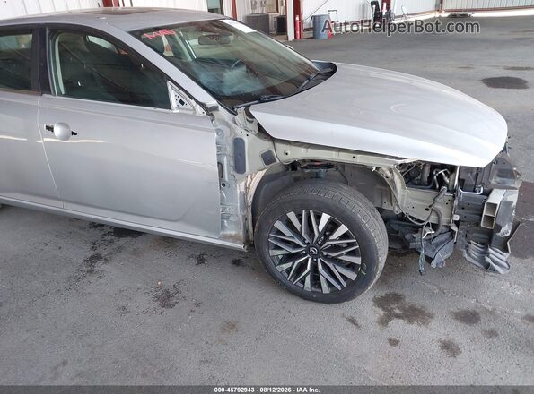 1N4BL4DW4PN315568 2023 NISSAN ALTIMA Gray Rear interior view