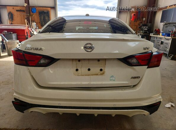 1N4BL4DW8LN312652 2020 NISSAN ALTIMA White Rear view