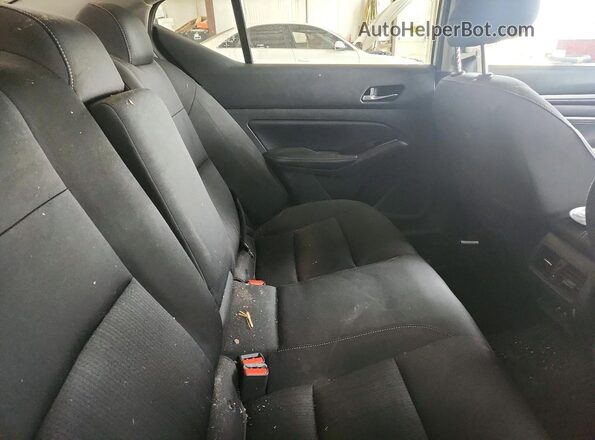 1N4BL4DW8LN312652 2020 NISSAN ALTIMA White Rear seats view
