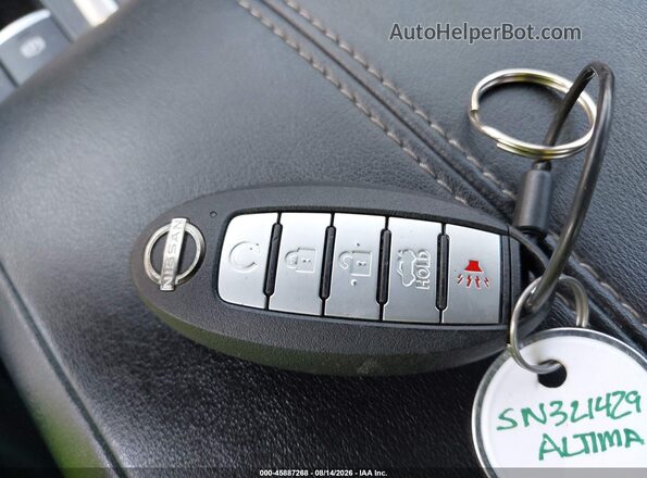 1N4BL4DW8SN321429 2025 NISSAN ALTIMA Белый Вид панели приборов
