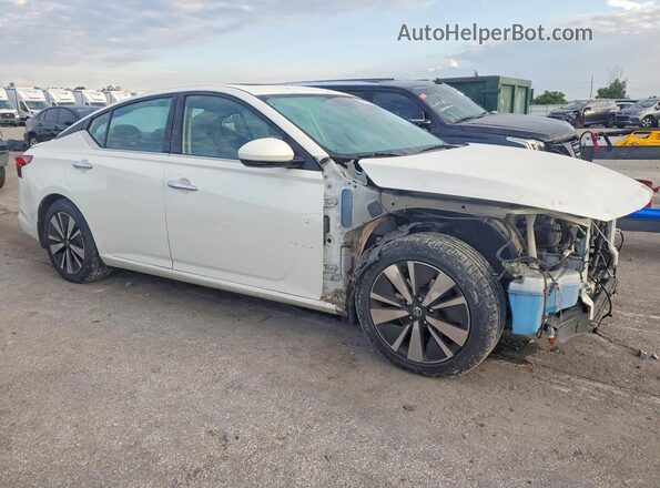 1N4BL4EV2KC133393 2019 NISSAN ALTIMA White Front right