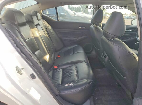 1N4BL4EV2KC133393 2019 NISSAN ALTIMA White Rear seats view
